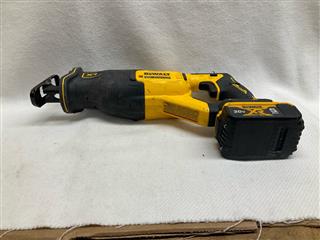 DEWALT DCS382